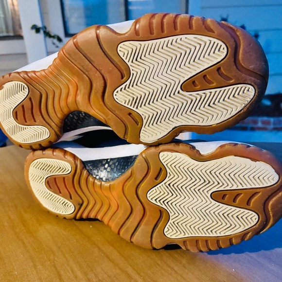 Jordan 11 Retro Low Midnight Navy Gum Bottom Mens 14 528895-405 2016 No laces - Picture 7 of 9